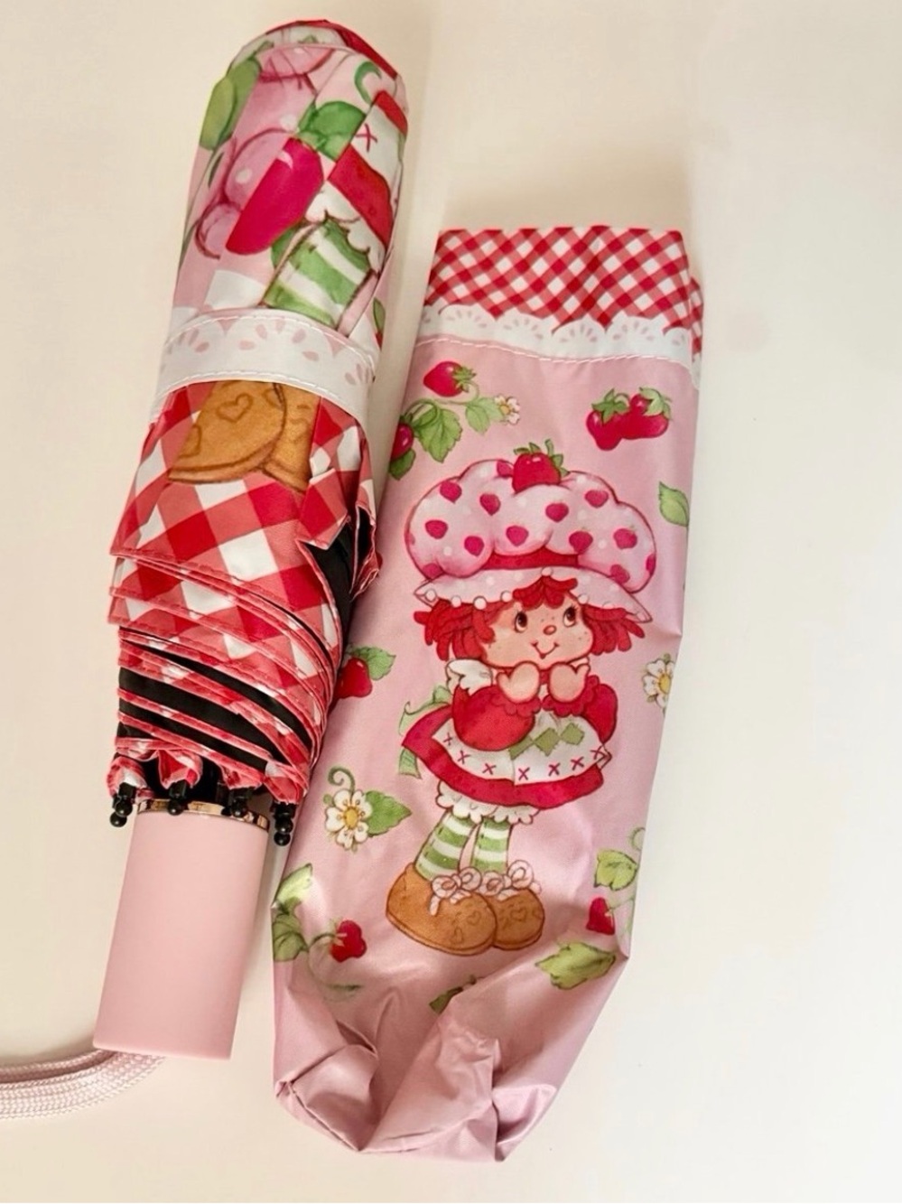 Strawberry Shortcake Umbrella with Carrying Sleeve, NEW - Picture 7 of 7